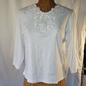 Together Classics Women's White Embroidered V Neck 3/4 Sleeve Top - S